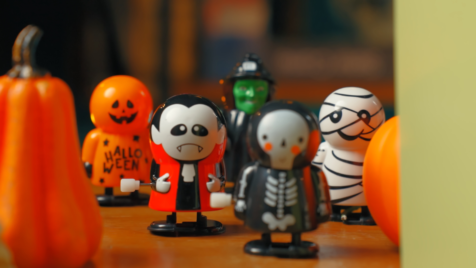 Amazon.com: Wettarn 50 Pcs Halloween Wind Up Toys Bulk, Small Mini